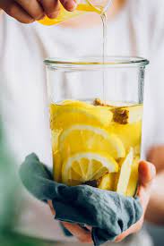 wellhealthorganic.com:how-detox-water-works-in-reducing-weight