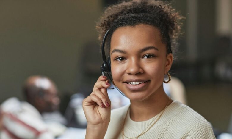 customer support available now