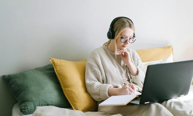 launching a profitable online venture